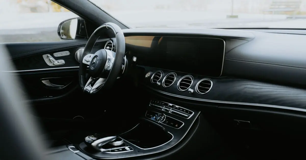 Les essentiels pour équiper une voiture en gadgets high-tech