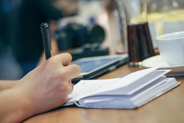 Comment les gadgets hitech optimisent la productivité au bureau